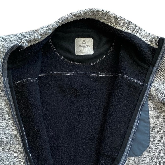 Ascend Fleee Lined Full Zip Gray White Women’s Size Small Fitted Jacket outdoors - Picture 8 of 13